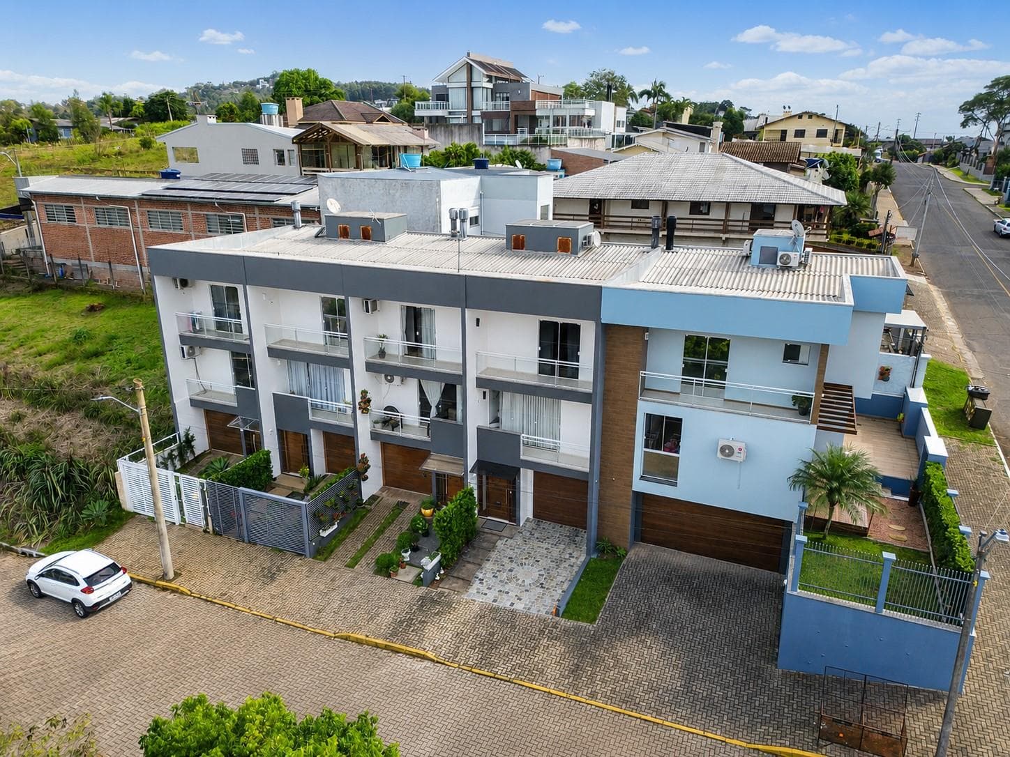 CASA COM 2 DORMITÓRIOS, 1 VAGA, 125M² ÁREA PRIVATIVA para venda EM JARDIM BÜHLER - foto 2