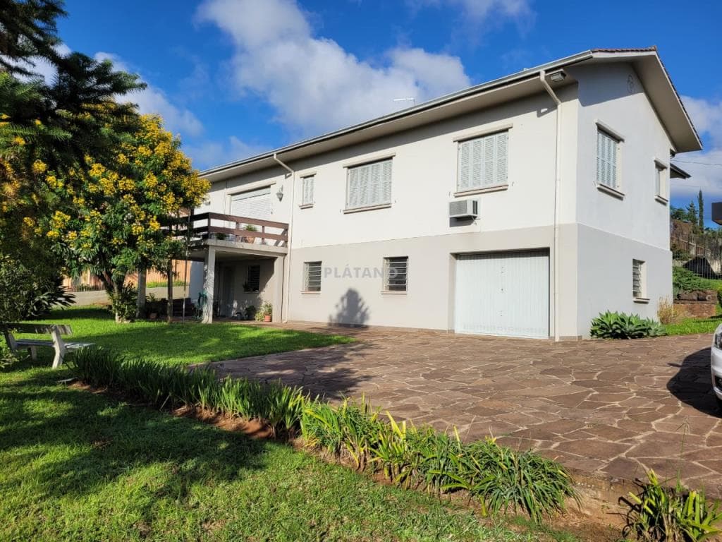 CASA COM 3 DORMITÓRIOS, 3 VAGAS, 314M² ÁREA PRIVATIVA para venda EM CENTRO - foto 1
