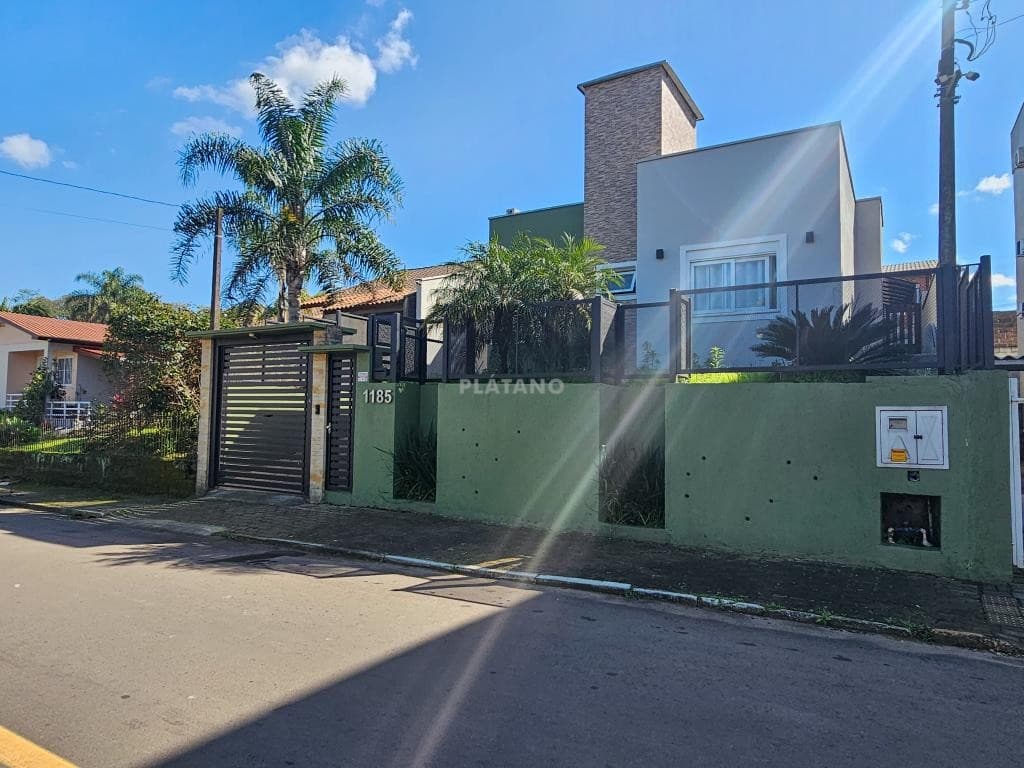 CASA COM 3 DORMITÓRIOS, 2 VAGAS, 164M² ÁREA PRIVATIVA para venda EM CIDADE NOVA - foto 1