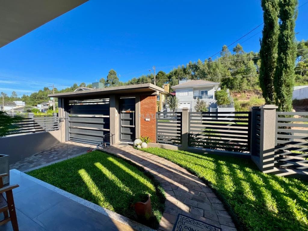 CASA COM 3 DORMITÓRIOS, 2 VAGAS, 192M² ÁREA PRIVATIVA para venda EM JARDIM PANORÂMICO - foto 3