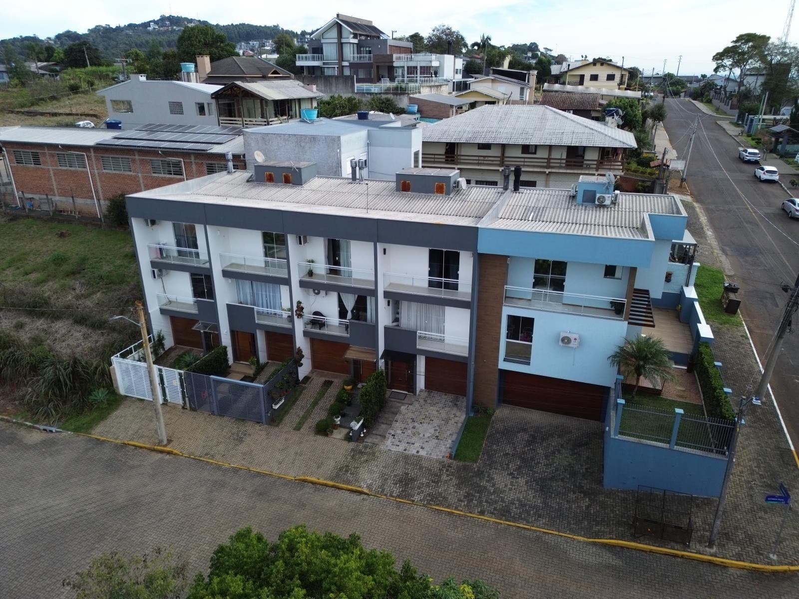 CASA COM 2 DORMITÓRIOS, 1 VAGA, 125M² ÁREA PRIVATIVA para venda EM JARDIM BÜHLER - foto 2