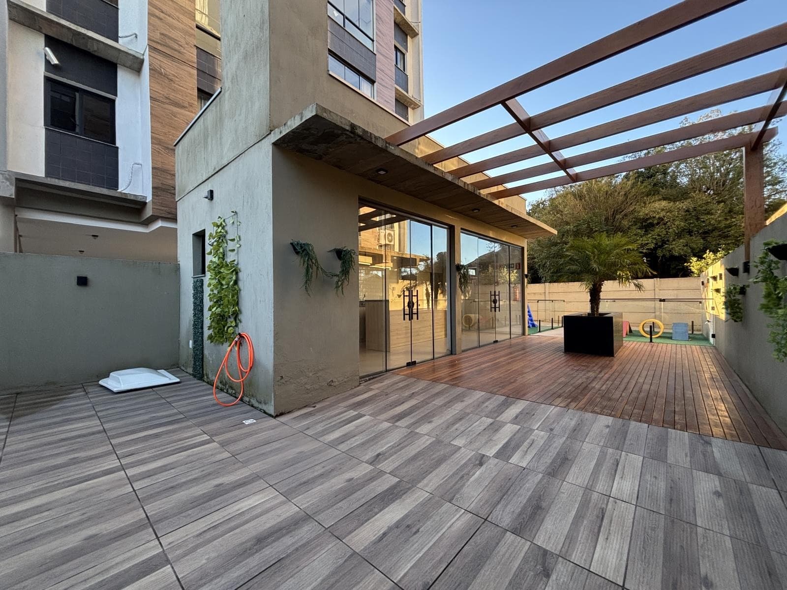APARTAMENTO COM 2 DORMITÓRIOS (1 SUÍTE), 1 VAGA, 73M² ÁREA TOTAL para locação EM FARROUPILHA - foto 5