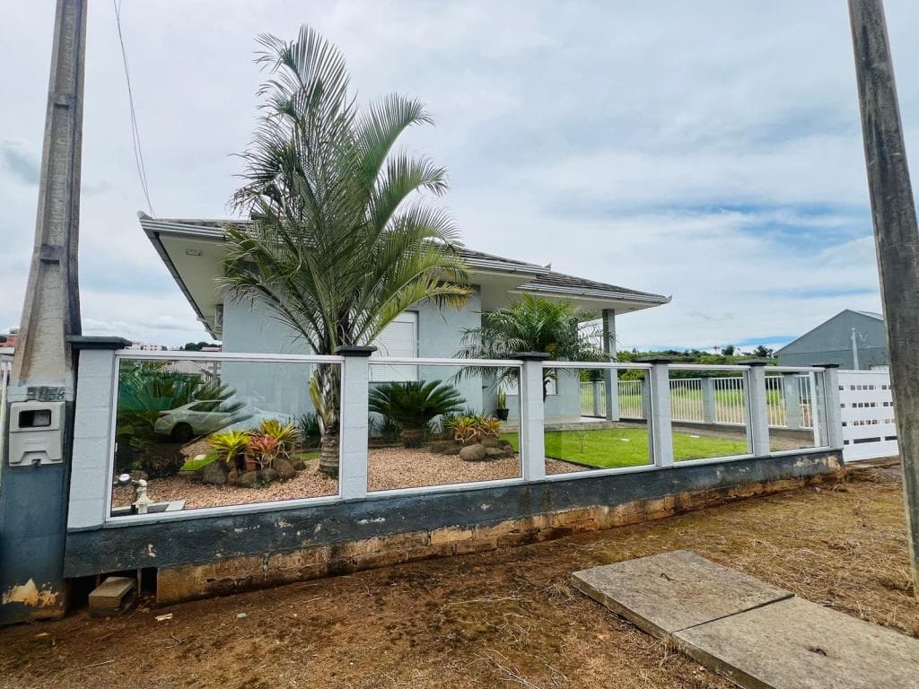 CASA COM 3 DORMITÓRIOS, 2 VAGAS, 127M² ÁREA PRIVATIVA para venda EM CENTRO - foto 2