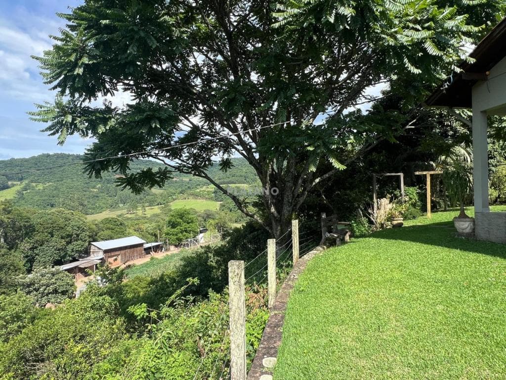 CHÁCARA / SÍTIO COM 4 DORMITÓRIOS, 2 VAGAS, 320M² ÁREA PRIVATIVA para venda EM CENTRO - foto 3