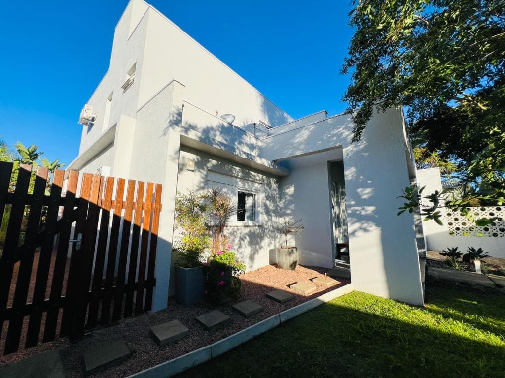CASA COM 3 DORMITÓRIOS, 2 VAGAS, 172M² ÁREA PRIVATIVA para venda EM PALMARES - foto 3