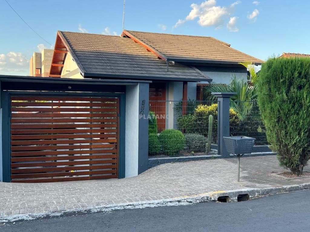CASA COM 3 DORMITÓRIOS, 1 VAGA, 202M² ÁREA PRIVATIVA para venda EM BOM JARDIM - foto 1