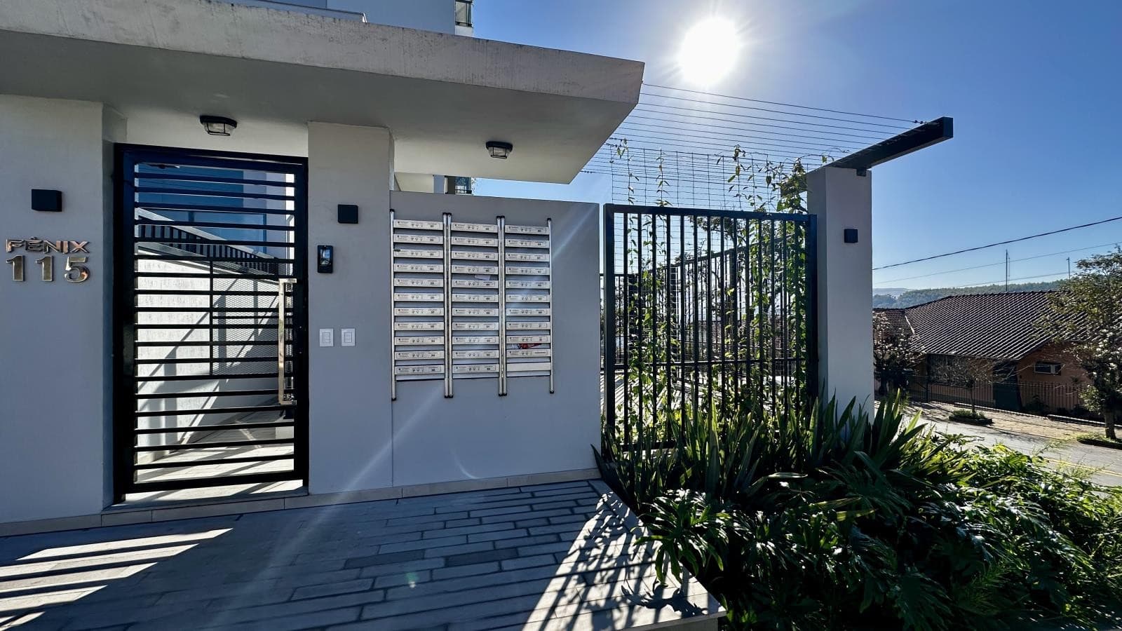 APARTAMENTO COM 2 DORMITÓRIOS, 2 VAGAS, 82M² ÁREA TOTAL para locação EM CENTRO - foto 3