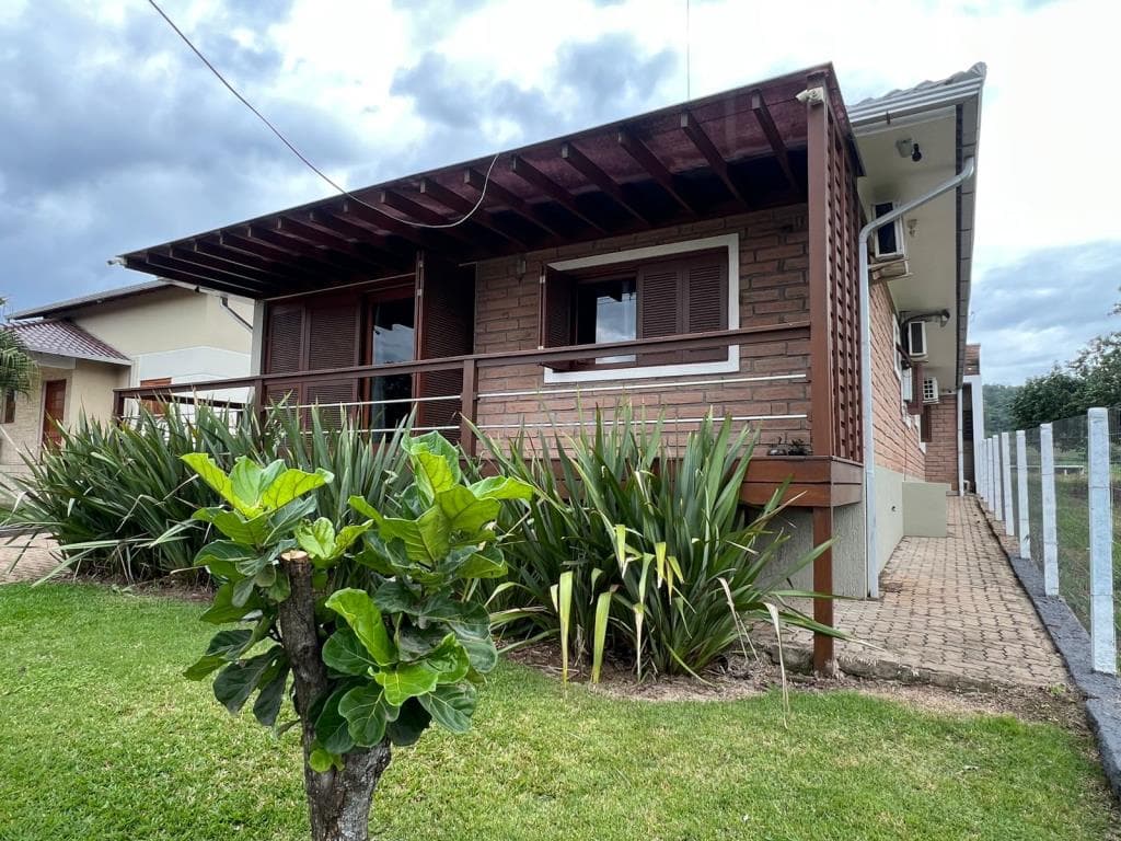CASA COM 3 DORMITÓRIOS, 3 VAGAS, 228M² ÁREA PRIVATIVA para venda EM CENTRO - foto 1