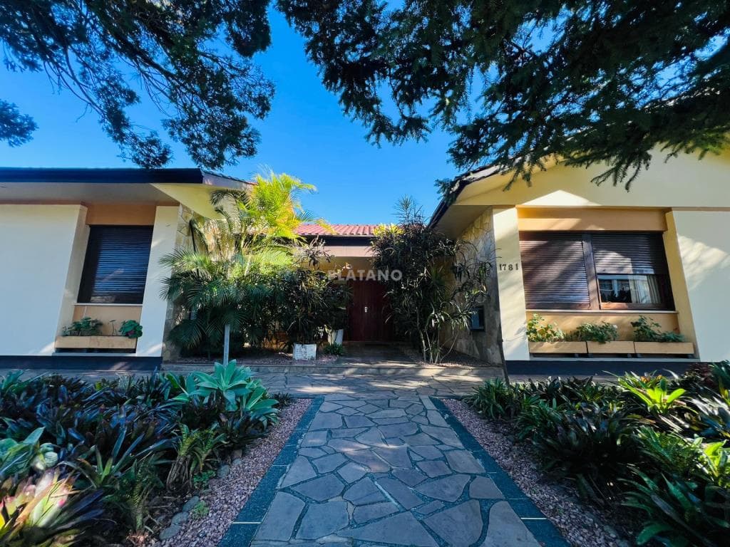 CASA COM 4 DORMITÓRIOS, 2 VAGAS, 347M² ÁREA PRIVATIVA para venda EM SETE DE SETEMBRO - foto 1
