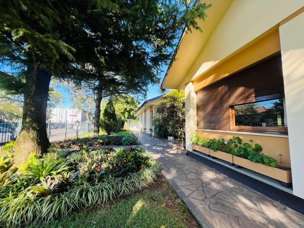 CASA COM 4 DORMITÓRIOS, 2 VAGAS, 347M² ÁREA PRIVATIVA para venda EM SETE DE SETEMBRO - foto 3