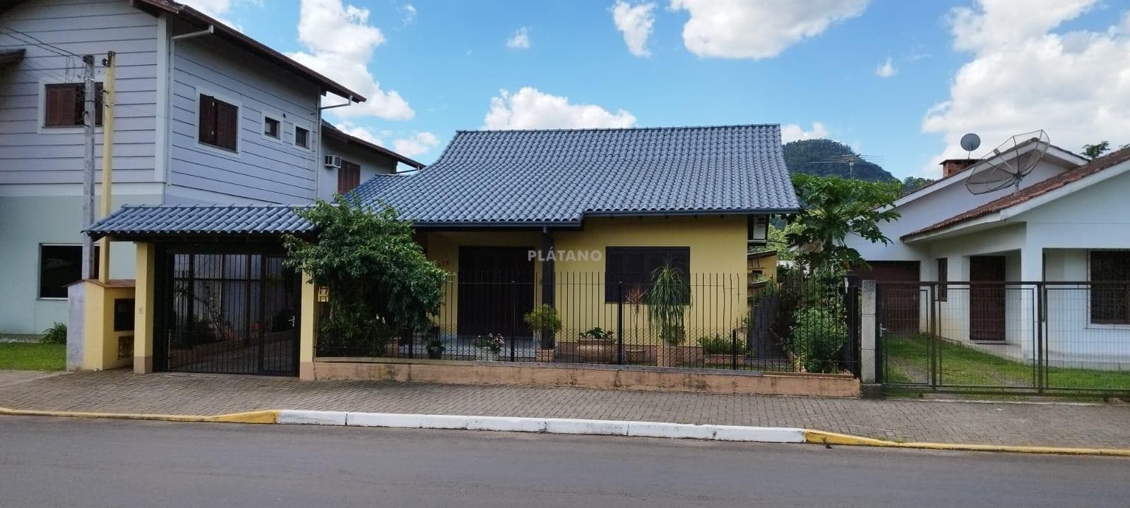 CASA COM 3 DORMITÓRIOS, 1 VAGA, 127M² ÁREA PRIVATIVA para venda EM CENTRO - foto 2