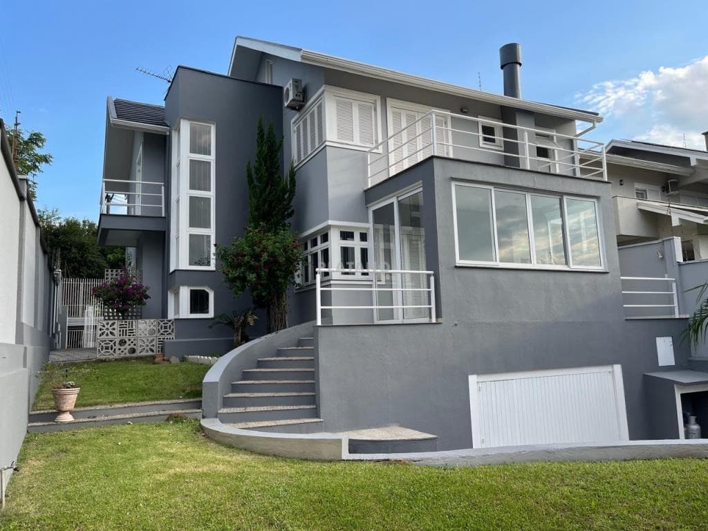 CASA COM 4 DORMITÓRIOS (5 SUÍTES), 256M² ÁREA TOTAL para venda EM OESTE - foto 1