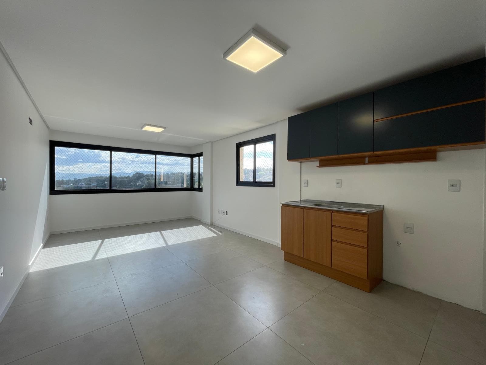 APARTAMENTO COM 2 DORMITÓRIOS, 1 VAGA, 60M² ÁREA TOTAL para locação EM SETE DE SETEMBRO - foto 1