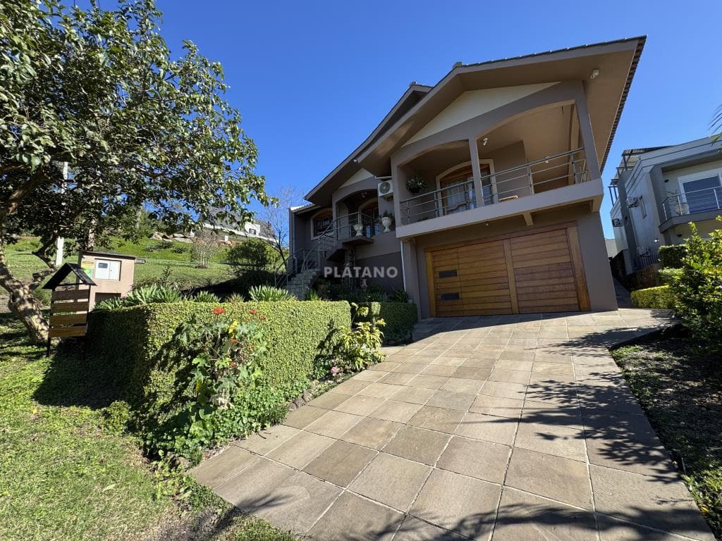 CASA COM 5 DORMITÓRIOS (1 SUÍTE), 2 VAGAS, 229M² ÁREA PRIVATIVA para venda EM CENTRO - foto 2