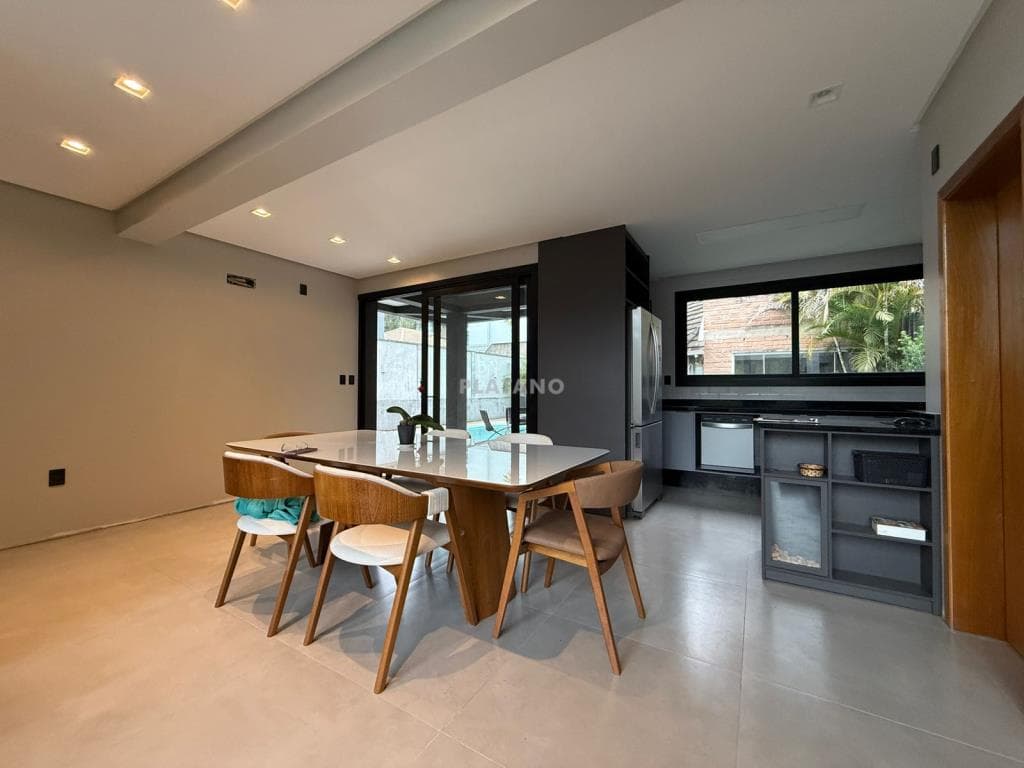 CASA COM 3 DORMITÓRIOS (1 SUÍTE), 2 VAGAS, 328M² ÁREA PRIVATIVA para venda EM JARDIM PANORÂMICO - foto 2