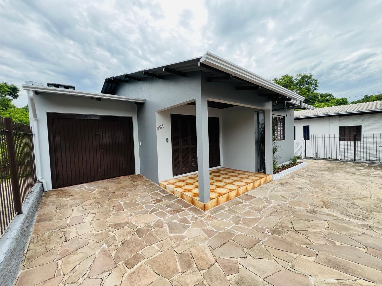 CASA COM 3 DORMITÓRIOS, 2 VAGAS, 103M² ÁREA PRIVATIVA para venda EM CONCÓRDIA - foto 2
