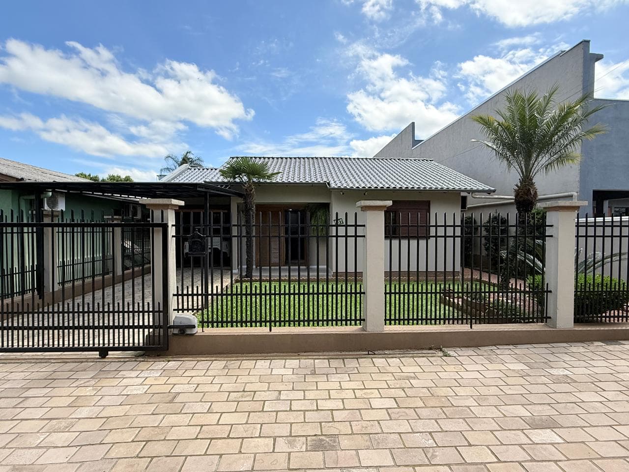 CASA COM 2 DORMITÓRIOS, 2 VAGAS, 140M² ÁREA PRIVATIVA para venda EM JARDIM BÜHLER - foto 1