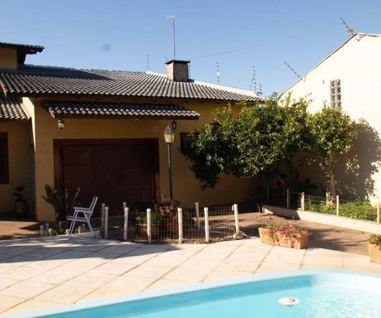 CASA COM 4 DORMITÓRIOS (1 SUÍTE), 1 VAGA, 232M² ÁREA PRIVATIVA para venda EM VICENTINA - foto 1