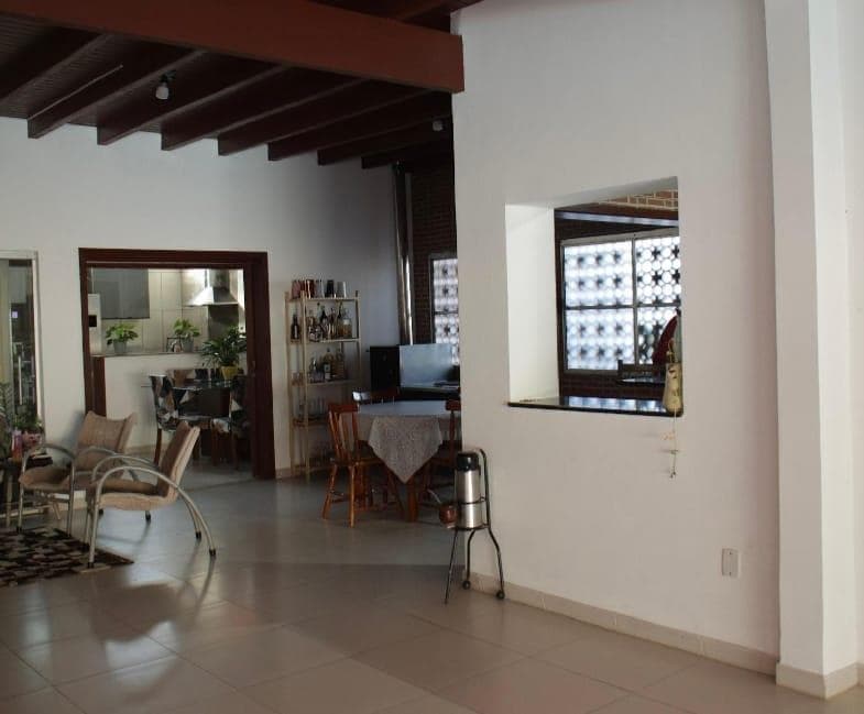CASA COM 4 DORMITÓRIOS (1 SUÍTE), 1 VAGA, 232M² ÁREA PRIVATIVA para venda EM VICENTINA - foto 3