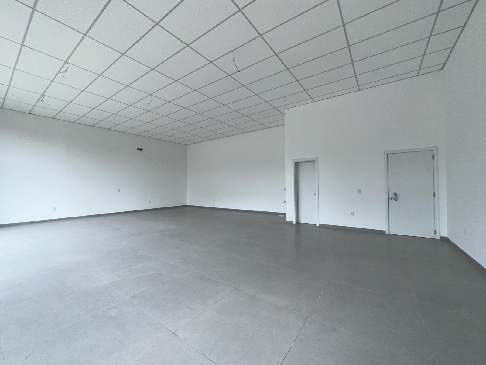LOJA / SALA, 93M² ÁREA PRIVATIVA para locação EM CIDADE NOVA - foto 3