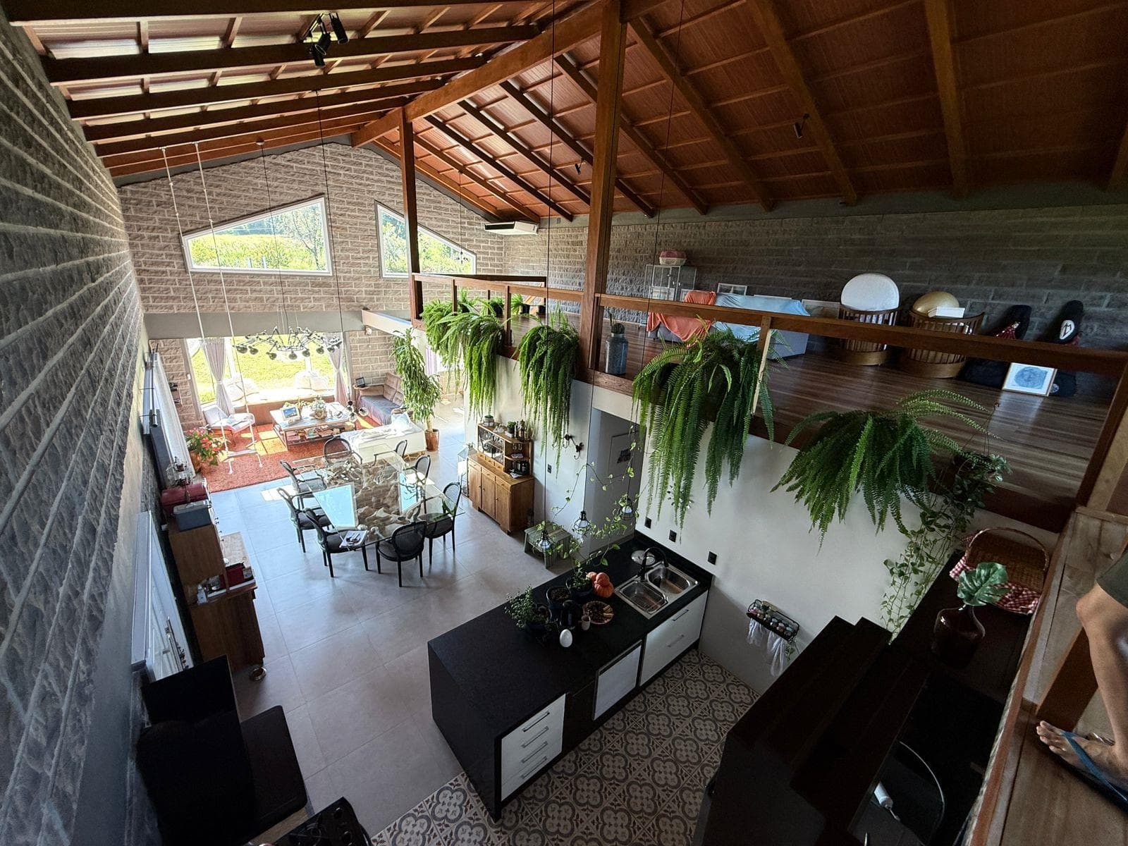 CASA COM 2 DORMITÓRIOS (1 SUÍTE), 4 VAGAS, 285M² ÁREA PRIVATIVA para venda EM 48 BAIXA - foto 3