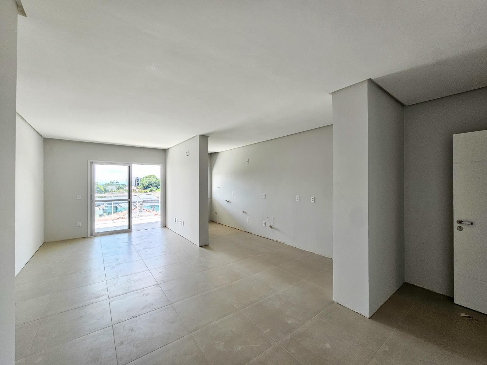 APARTAMENTO COM 3 DORMITÓRIOS (1 SUÍTE), 2 VAGAS, 102M² ÁREA PRIVATIVA para venda EM CENTRO - foto 3