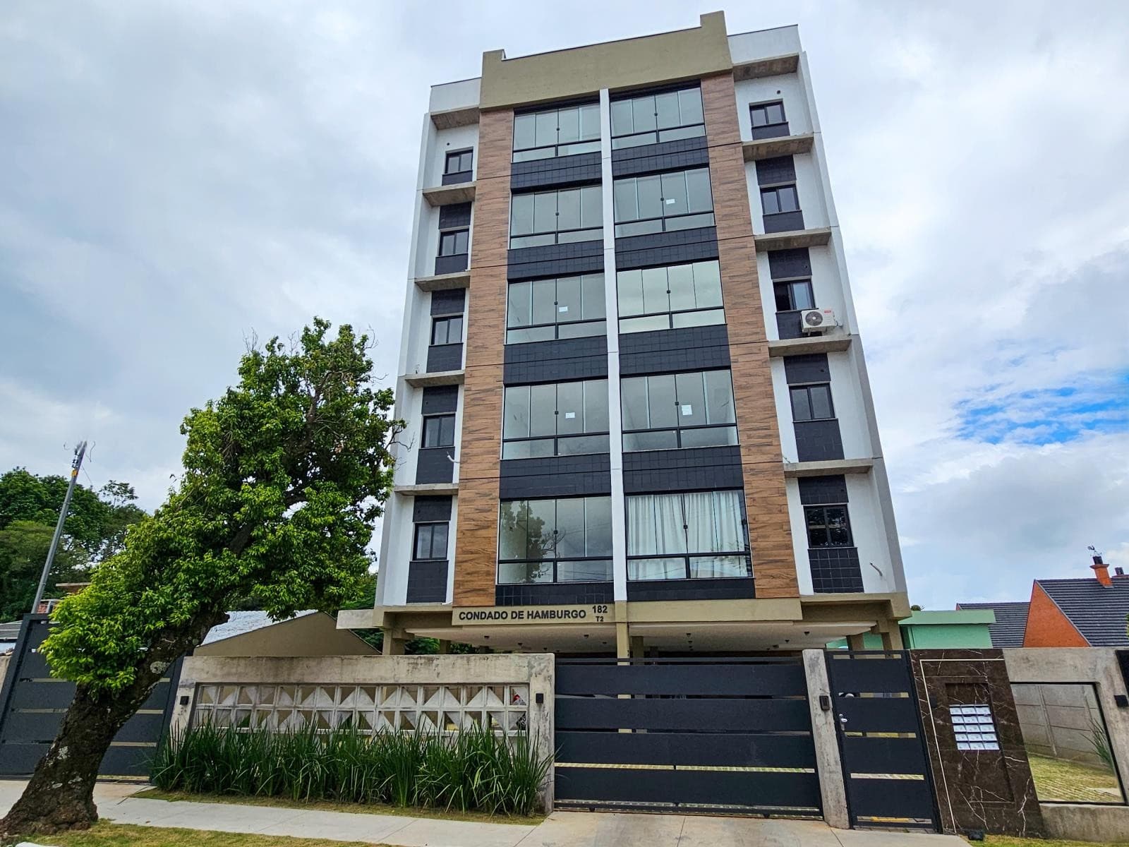 APARTAMENTO COM 2 DORMITÓRIOS (1 SUÍTE), 1 VAGA, 76M² ÁREA PRIVATIVA para venda EM FARROUPILHA - foto 1