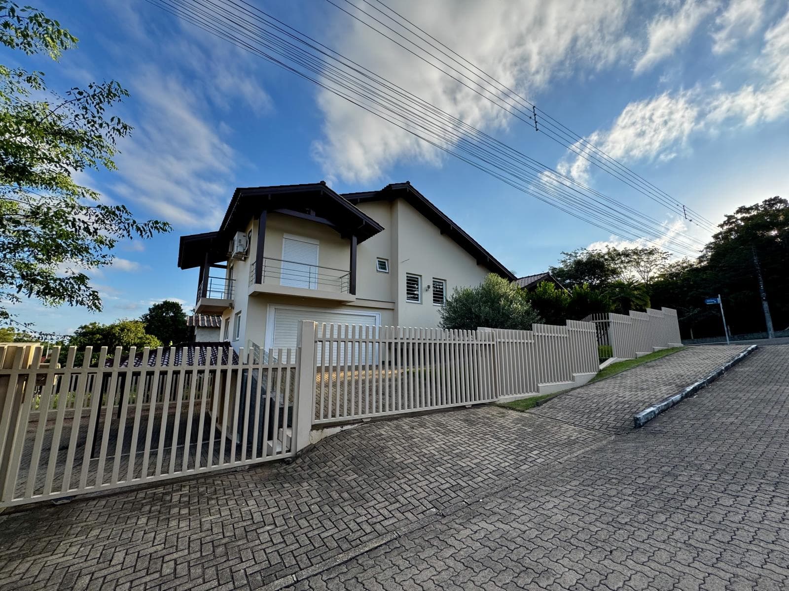 CASA COM 2 DORMITÓRIOS (1 SUÍTE), 4 VAGAS, 188M² ÁREA PRIVATIVA para venda EM CIDADE NOVA - foto 3