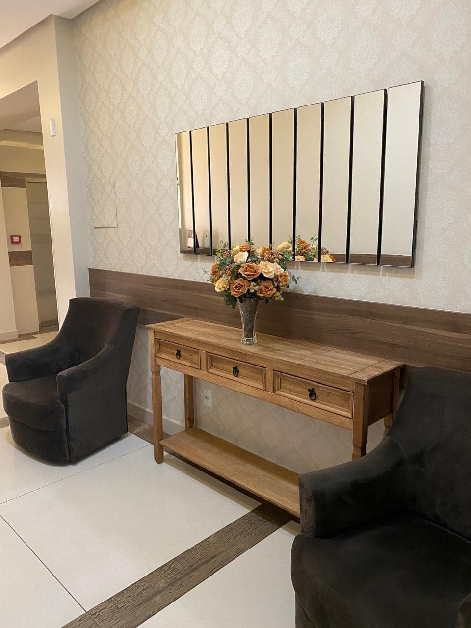 APARTAMENTO COM 3 DORMITÓRIOS (1 SUÍTE), 2 VAGAS, 100M² ÁREA PRIVATIVA para venda EM CENTRO - foto 2