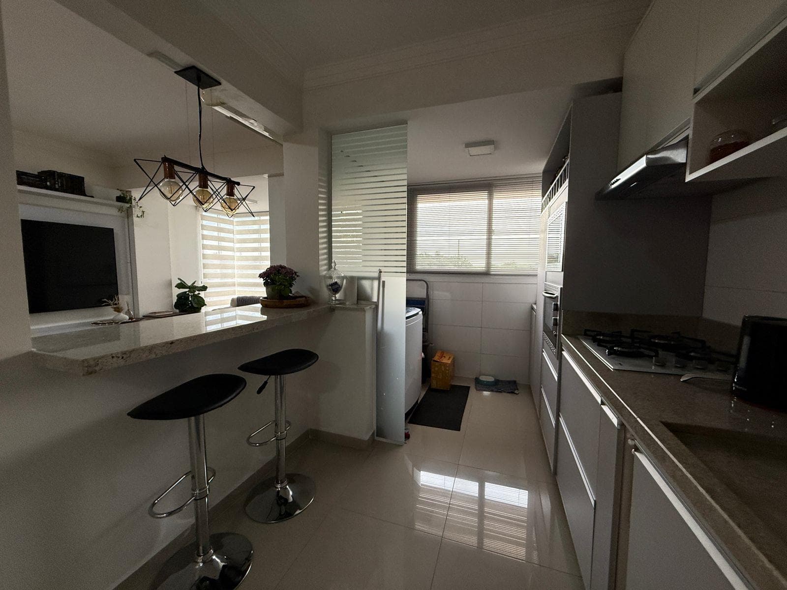 APARTAMENTO COM 3 DORMITÓRIOS (1 SUÍTE), 2 VAGAS, 101M² ÁREA PRIVATIVA para venda EM CENTRO - foto 2