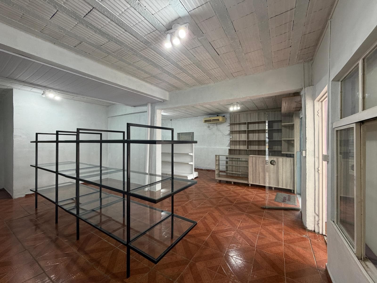 LOJA / SALA, 90M² ÁREA PRIVATIVA para locação EM MORADA DO SOL - foto 5