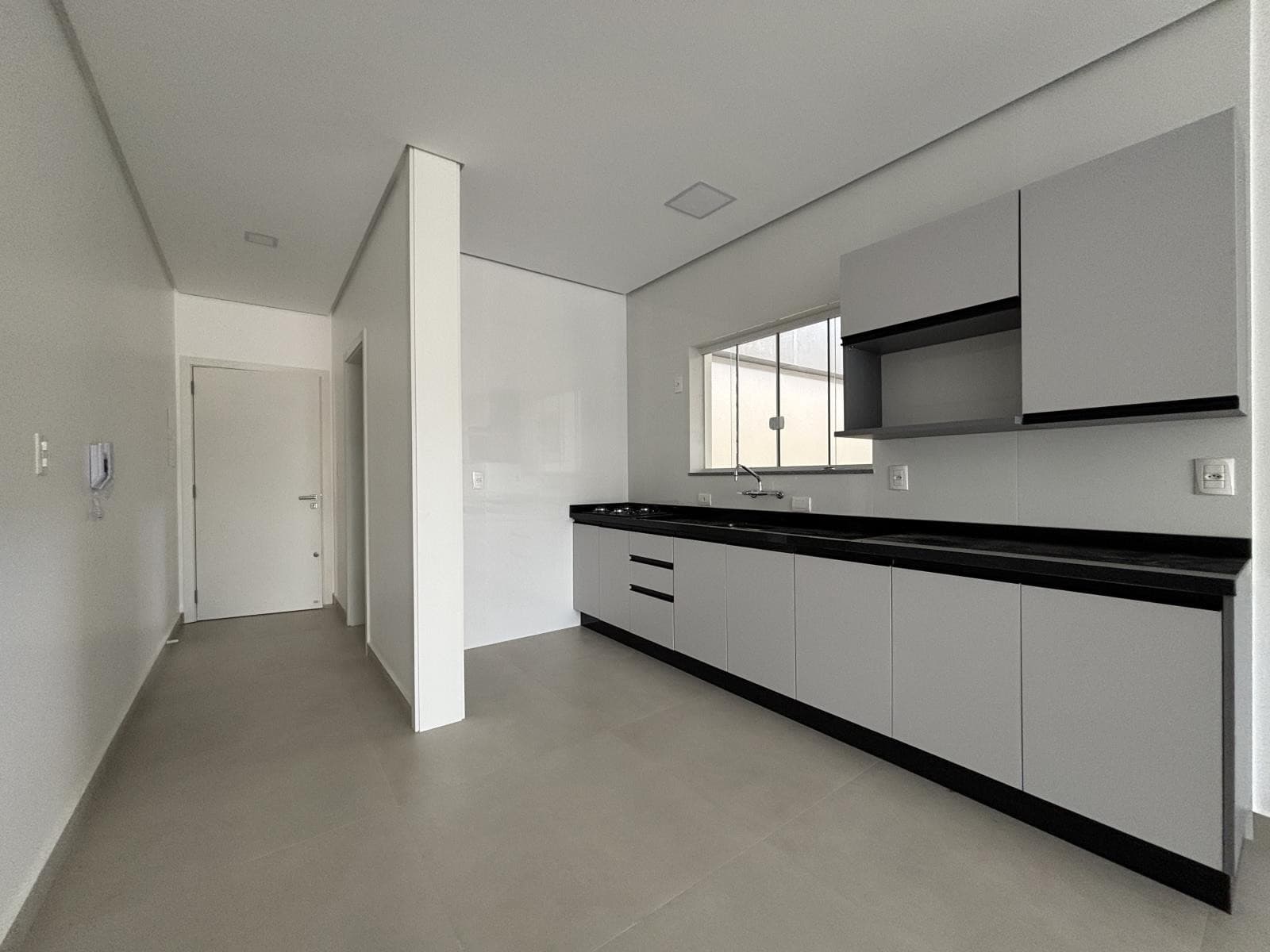 APARTAMENTO COM 2 DORMITÓRIOS (1 SUÍTE), 1 VAGA, 86M² ÁREA TOTAL para locação EM CONCÓRDIA - foto 2