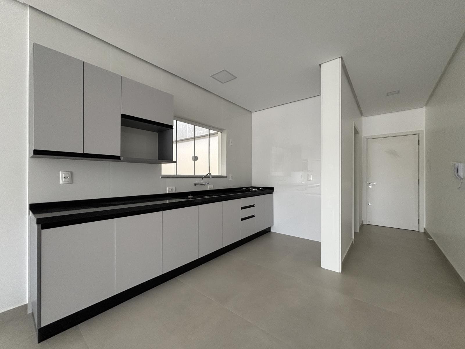 APARTAMENTO COM 2 DORMITÓRIOS (1 SUÍTE), 1 VAGA, 85M² ÁREA TOTAL para locação EM CONCÓRDIA - foto 2