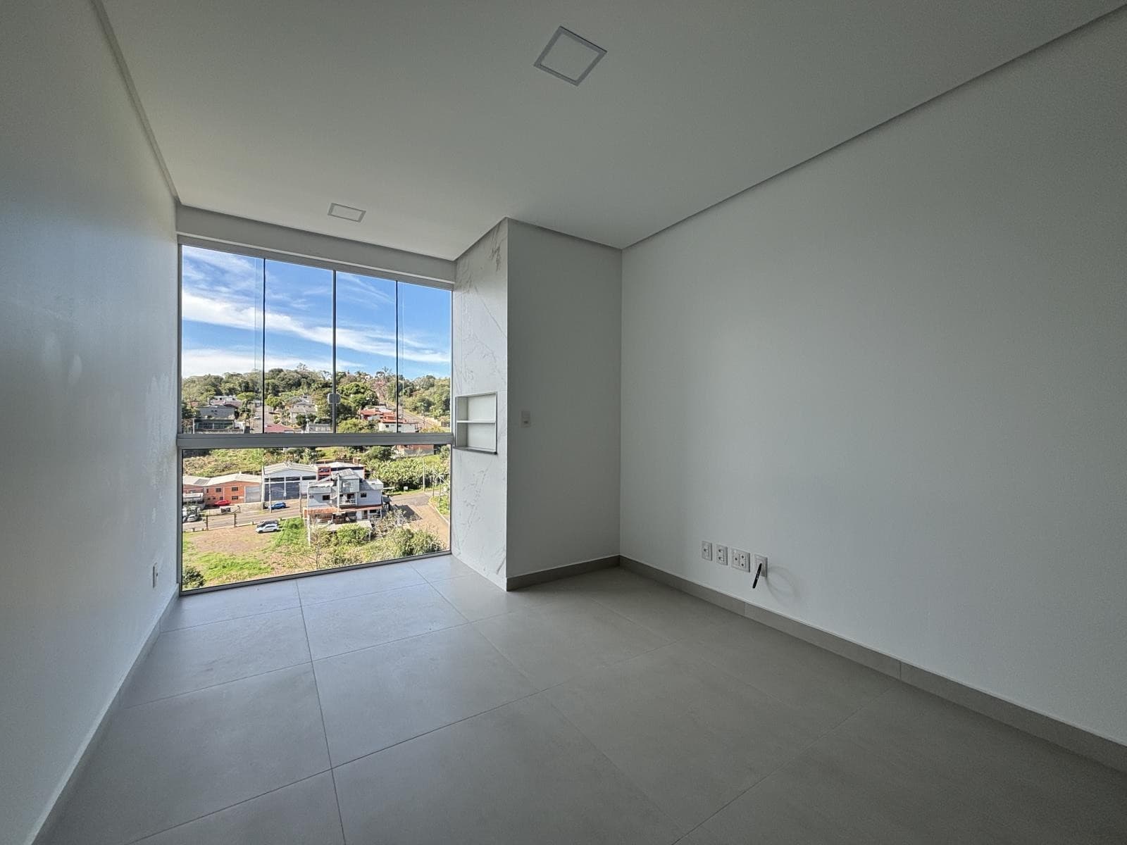 APARTAMENTO COM 2 DORMITÓRIOS (1 SUÍTE), 1 VAGA, 82M² ÁREA TOTAL para locação EM CONCÓRDIA - foto 3
