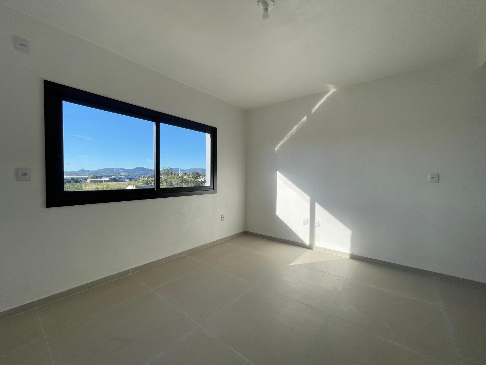 APARTAMENTO COM 2 DORMITÓRIOS, 1 VAGA para locação EM INDUSTRIAL - foto 2