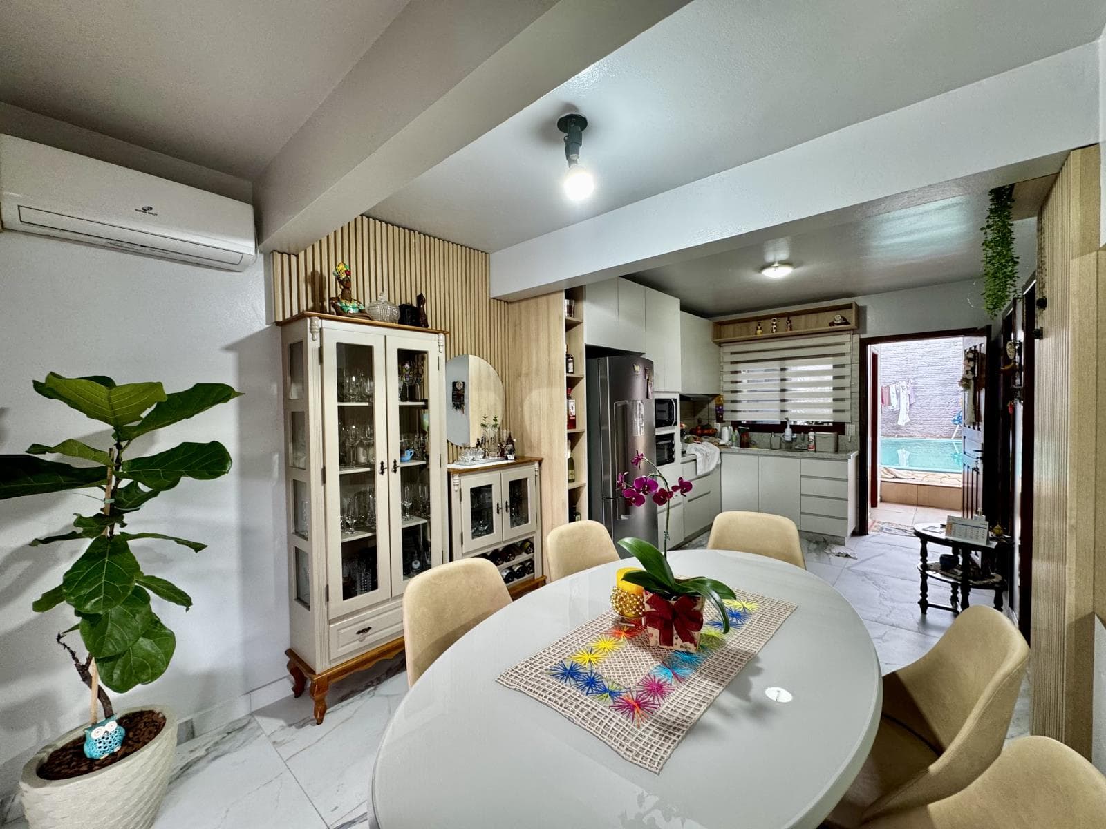 CASA COM 2 DORMITÓRIOS (2 SUÍTES), 3 VAGAS, 184M² ÁREA PRIVATIVA para venda EM HARMONIA - foto 3