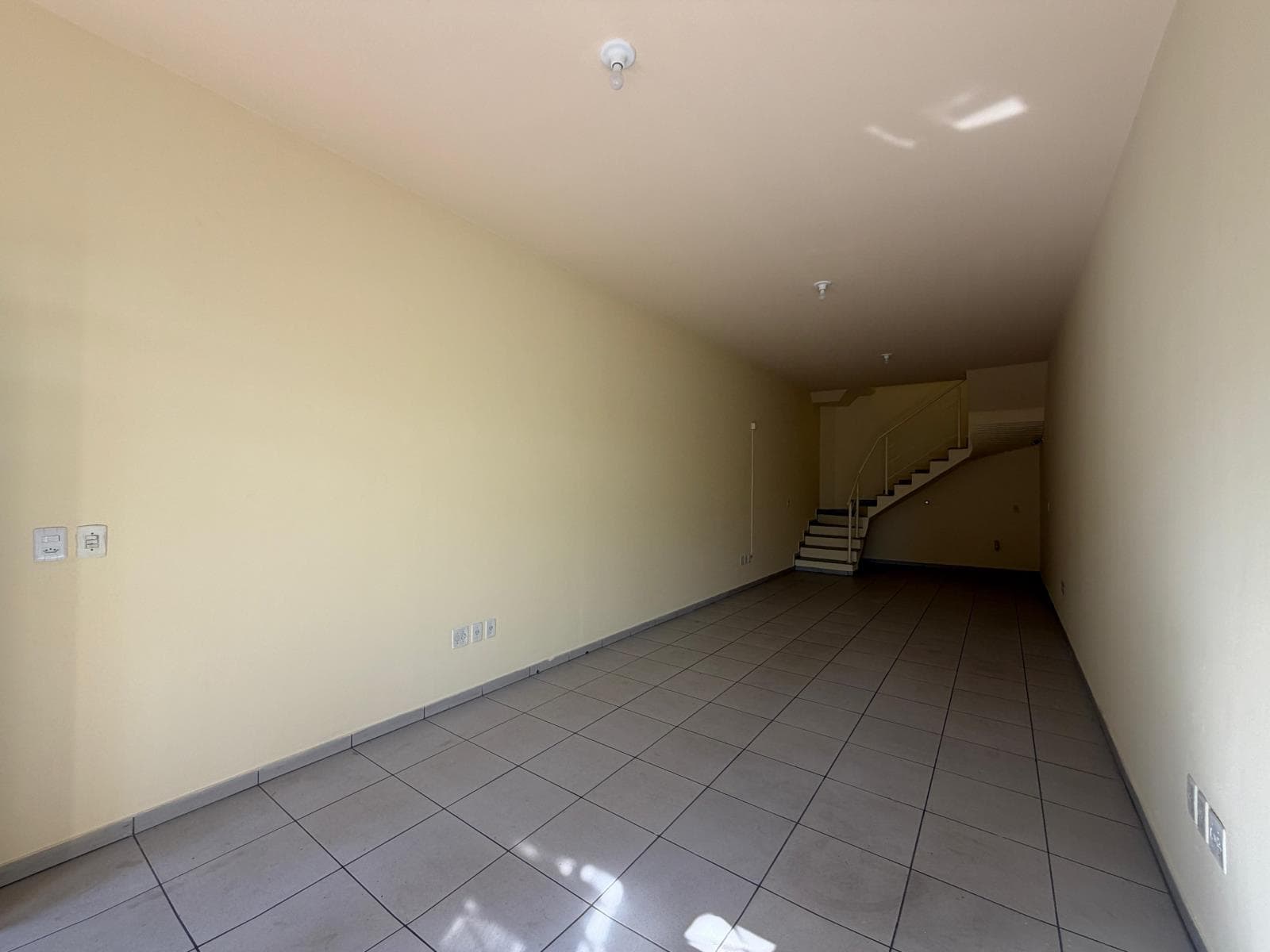 LOJA / SALA, 77M² ÁREA PRIVATIVA para locação EM CENTRO - foto 2