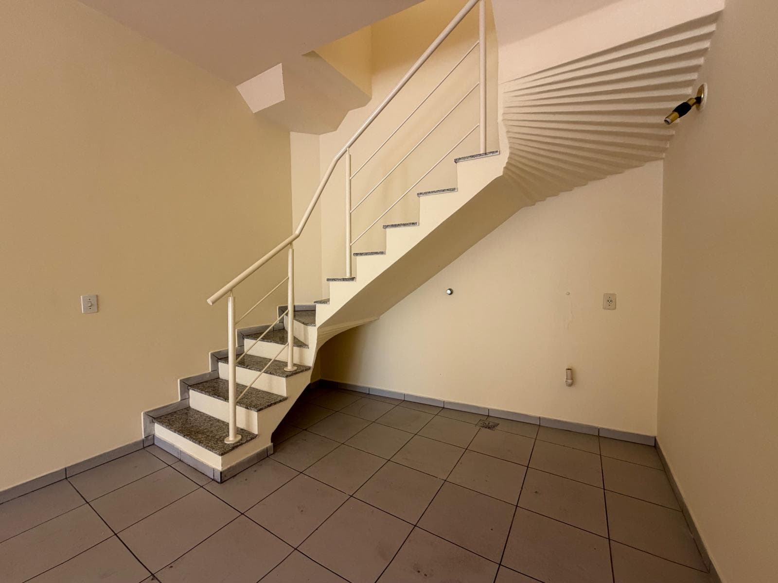 LOJA / SALA, 77M² ÁREA PRIVATIVA para locação EM CENTRO - foto 3
