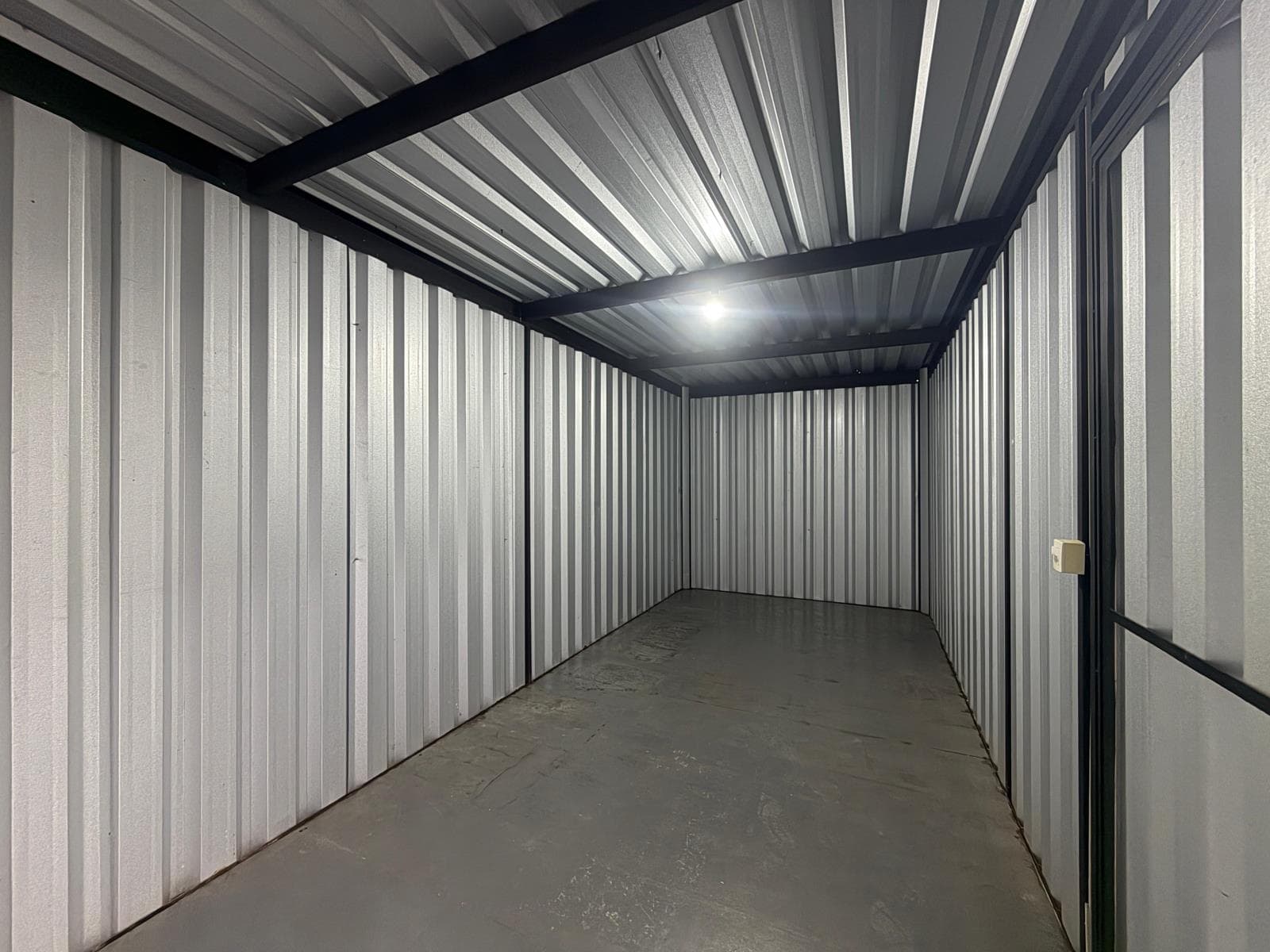PAVILHÃO / PRÉDIO COM 2 DORMITÓRIOS, 15M² ÁREA PRIVATIVA para locação EM CENTRO - foto 3
