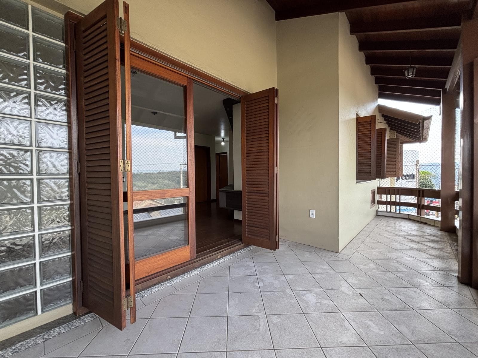APARTAMENTO COM 3 DORMITÓRIOS, 1 VAGA para locação EM CENTRO - foto 5