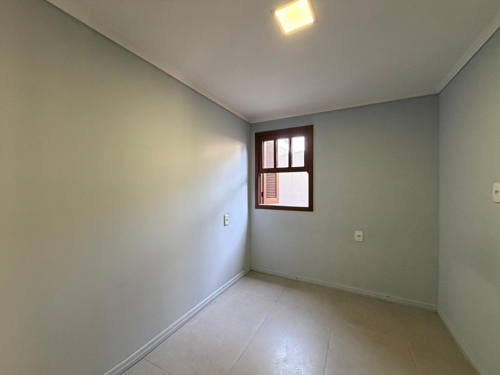 CASA COM 2 DORMITÓRIOS, 2 VAGAS para locação EM CIDADE NOVA - foto 5