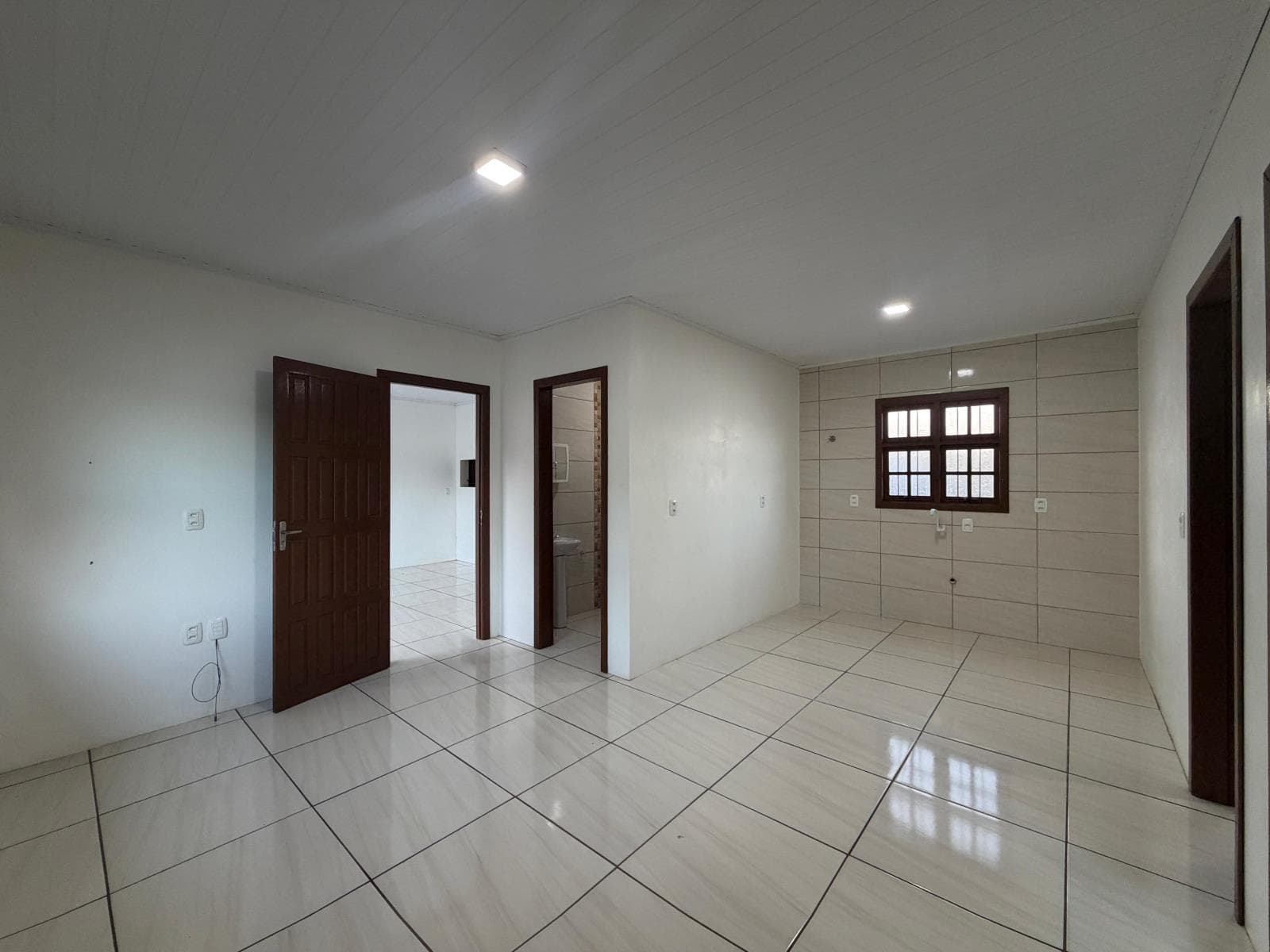 CASA COM 2 DORMITÓRIOS, 1 VAGA para locação EM BOA VISTA - foto 4