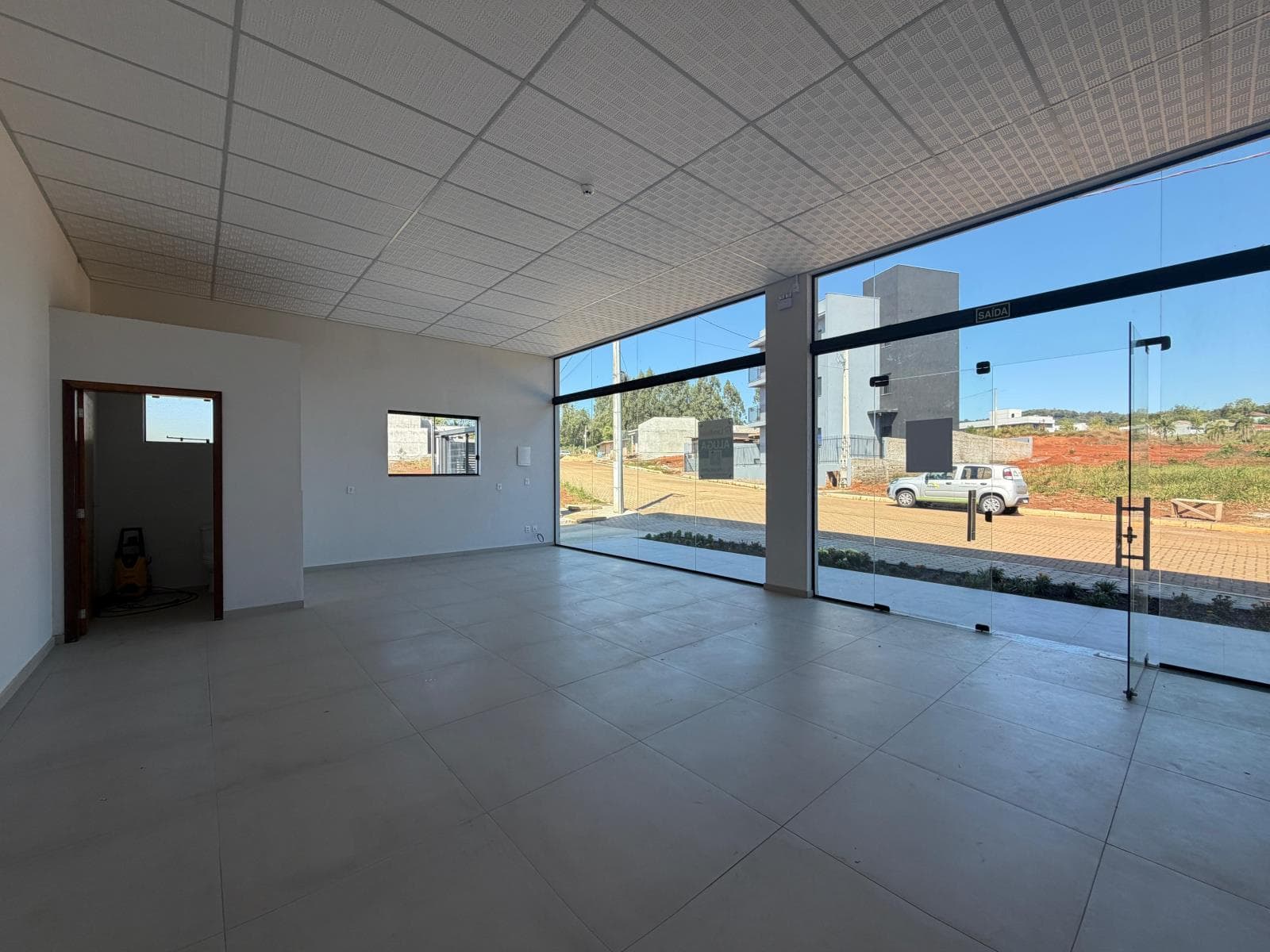 LOJA / SALA, 250M² ÁREA TOTAL para locação EM BOA VISTA - foto 4