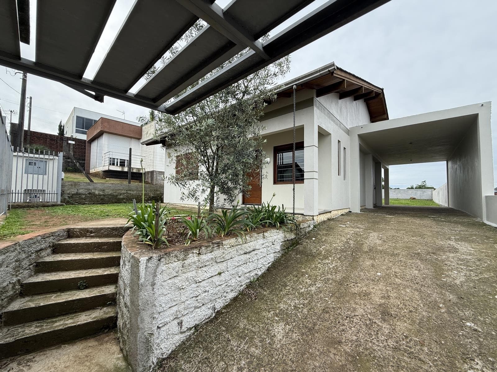 CASA COM 3 DORMITÓRIOS, 2 VAGAS para locação EM JARDIM BÜHLER - foto 2