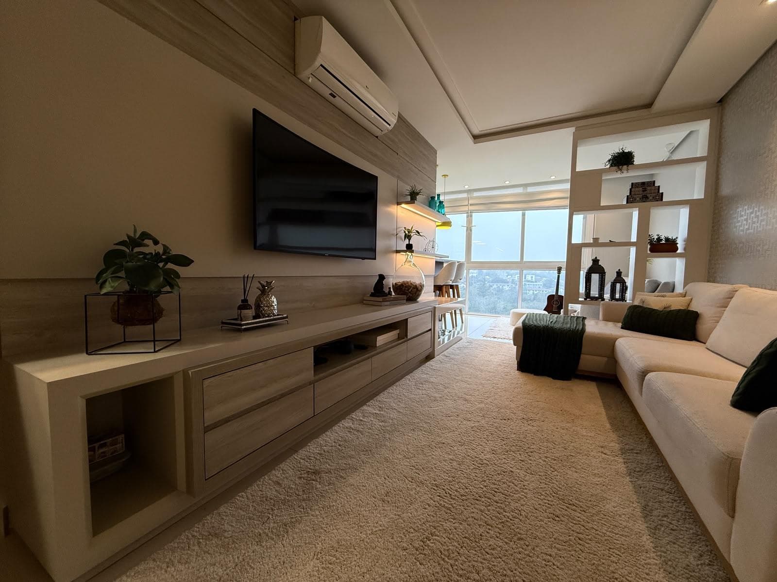 APARTAMENTO COM 3 DORMITÓRIOS (1 SUÍTE), 1 VAGA, 136M² ÁREA PRIVATIVA À VENDA EM CENTRO