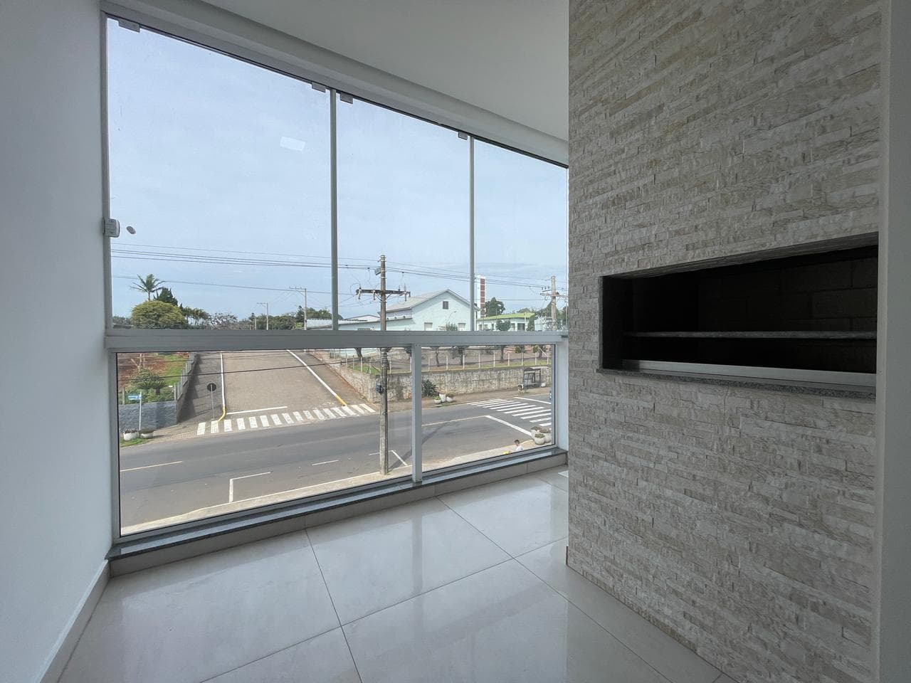 APARTAMENTO COM 2 DORMITÓRIOS, 1 VAGA, 70M² ÁREA TOTAL para locação EM HARMONIA - foto 1