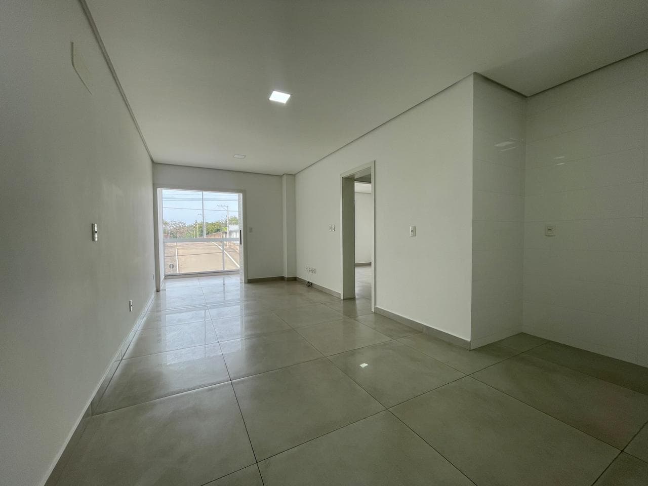 APARTAMENTO COM 2 DORMITÓRIOS, 1 VAGA, 70M² ÁREA TOTAL para locação EM HARMONIA - foto 3