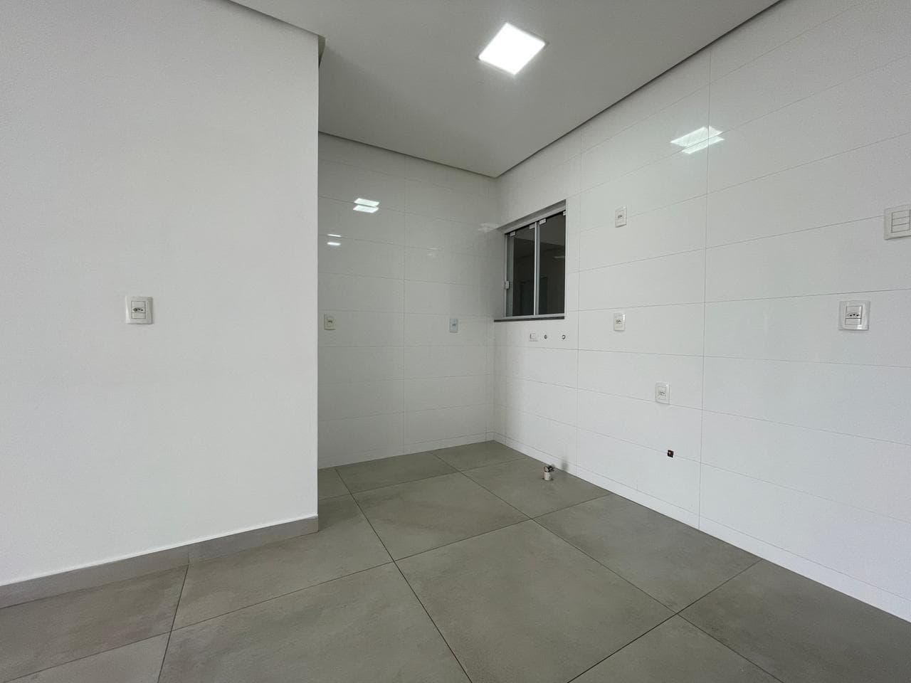 APARTAMENTO COM 2 DORMITÓRIOS, 1 VAGA, 70M² ÁREA TOTAL para locação EM HARMONIA - foto 4