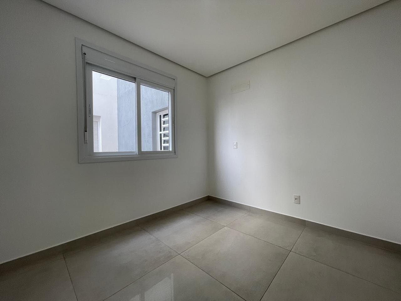 APARTAMENTO COM 2 DORMITÓRIOS, 1 VAGA, 70M² ÁREA TOTAL para locação EM HARMONIA - foto 5