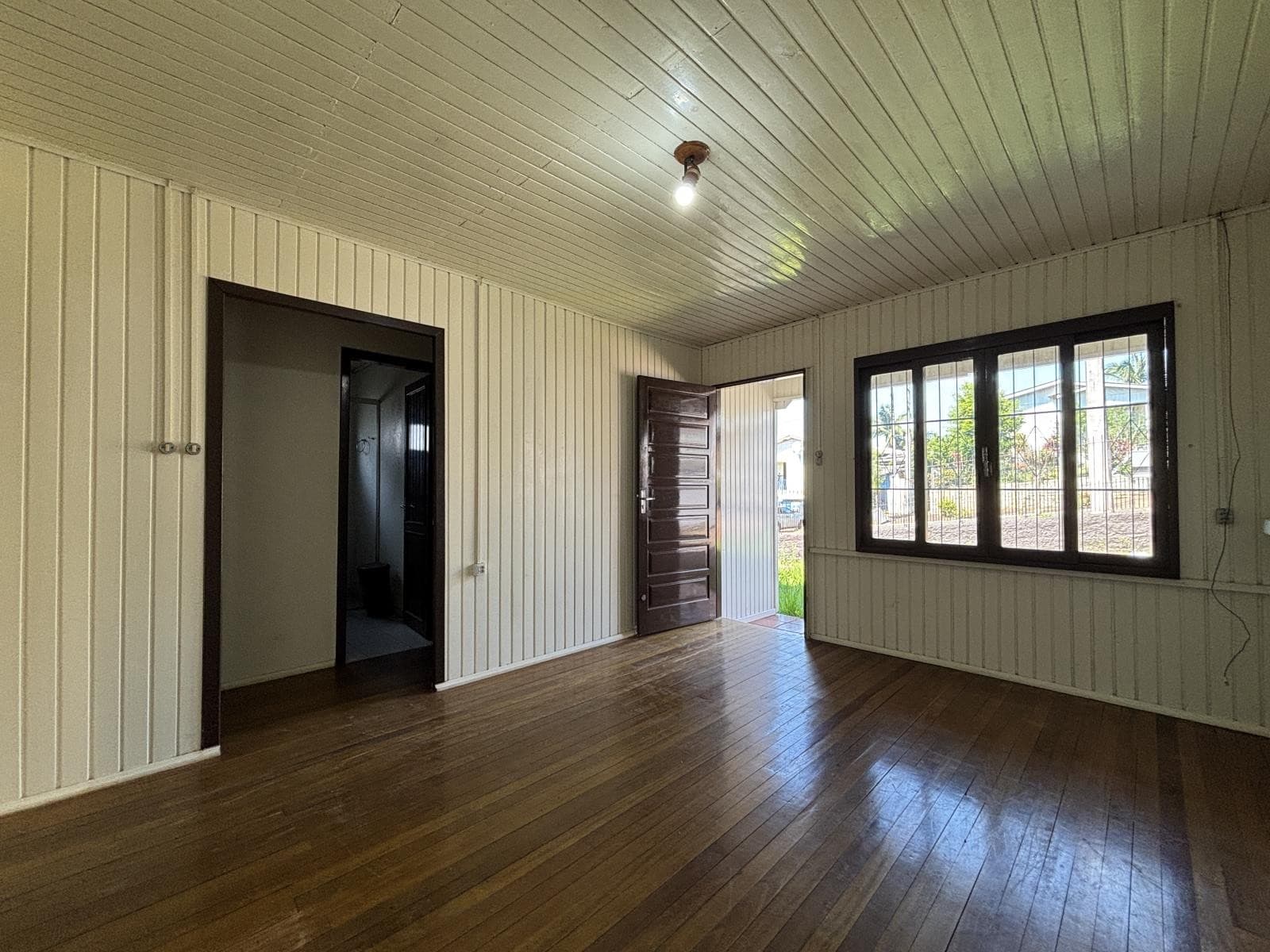 CASA COM 3 DORMITÓRIOS, 2 VAGAS, 122M² ÁREA TOTAL para locação EM HARMONIA - foto 3